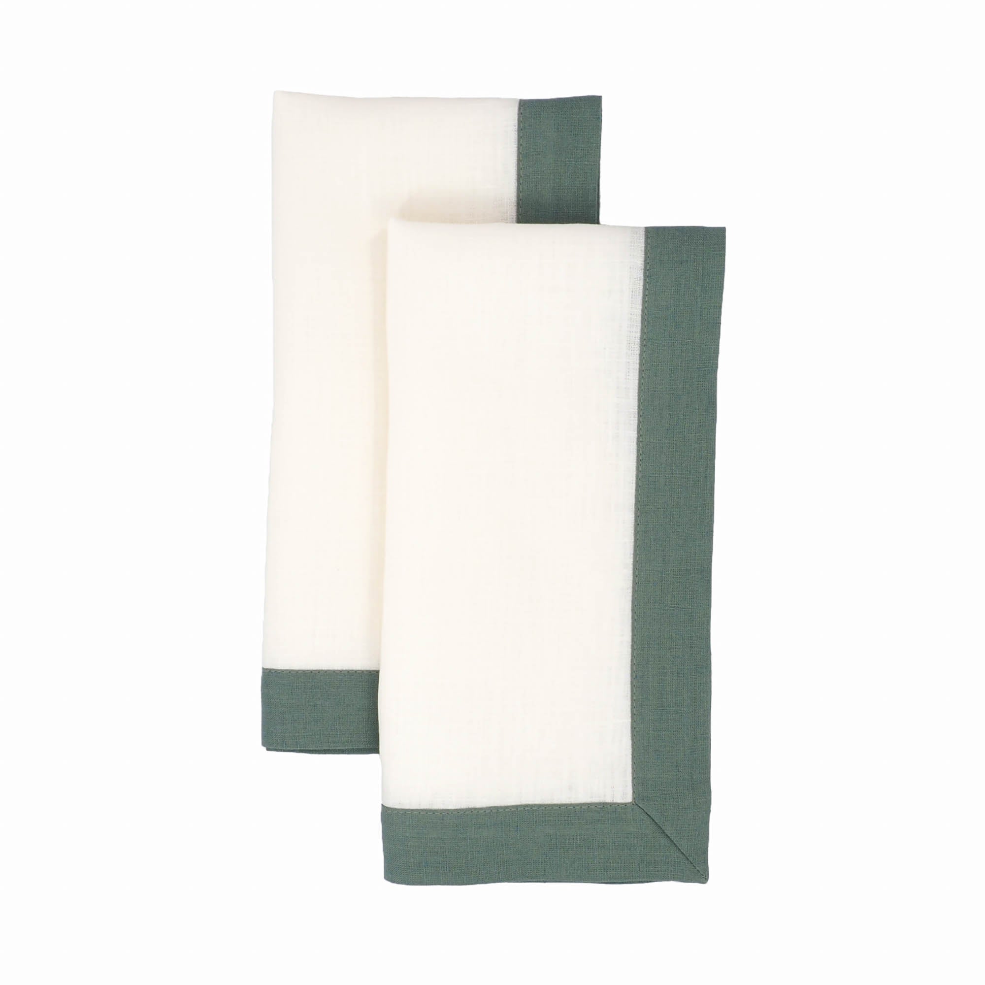 Set of 4 linen napkins, 21x21 inches, with green borders, crafted for a refined and natural dining experience.