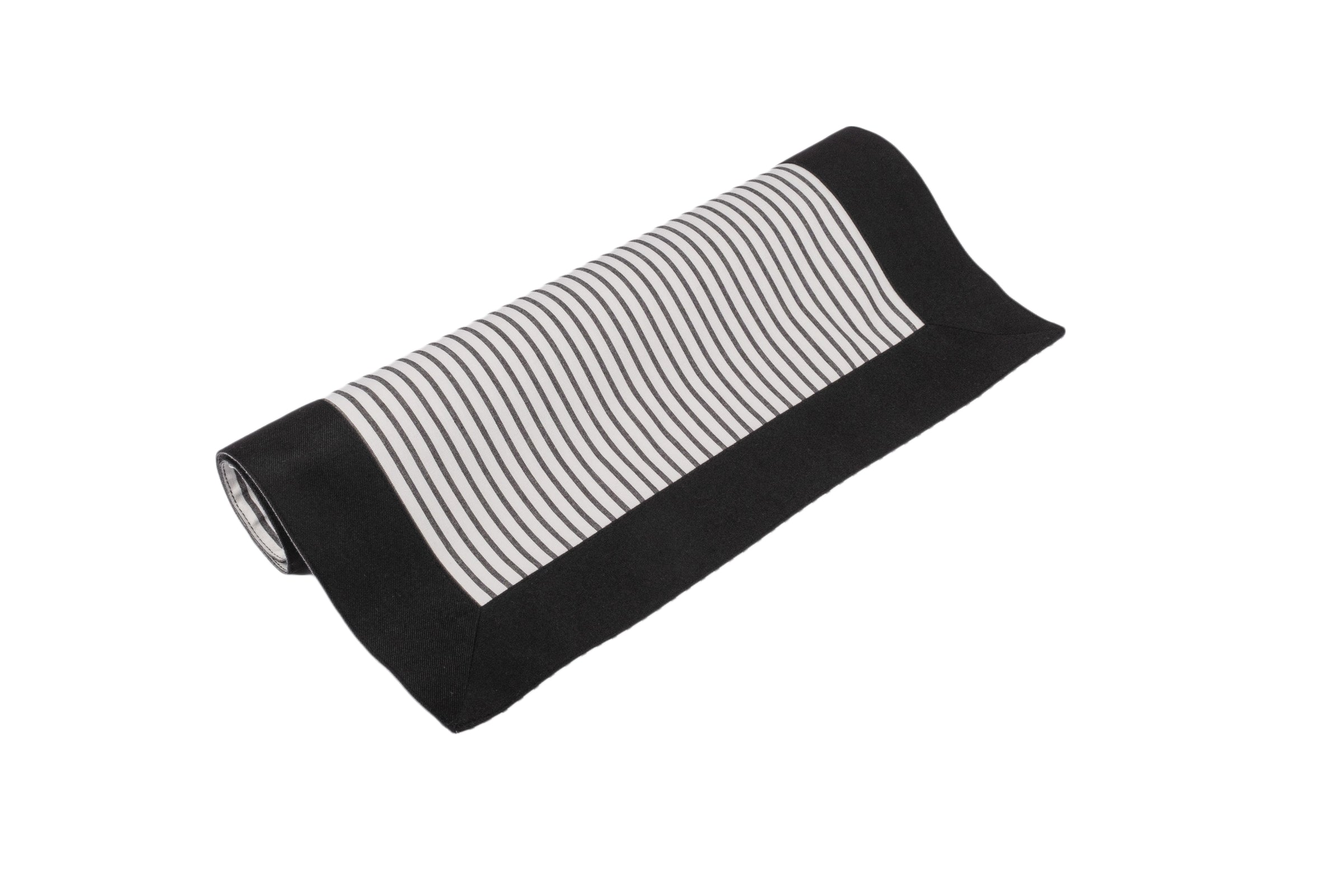 Handmade black placemats with stripes and black borders, crafted for elegance and practicality, made of cotton and polyester.
