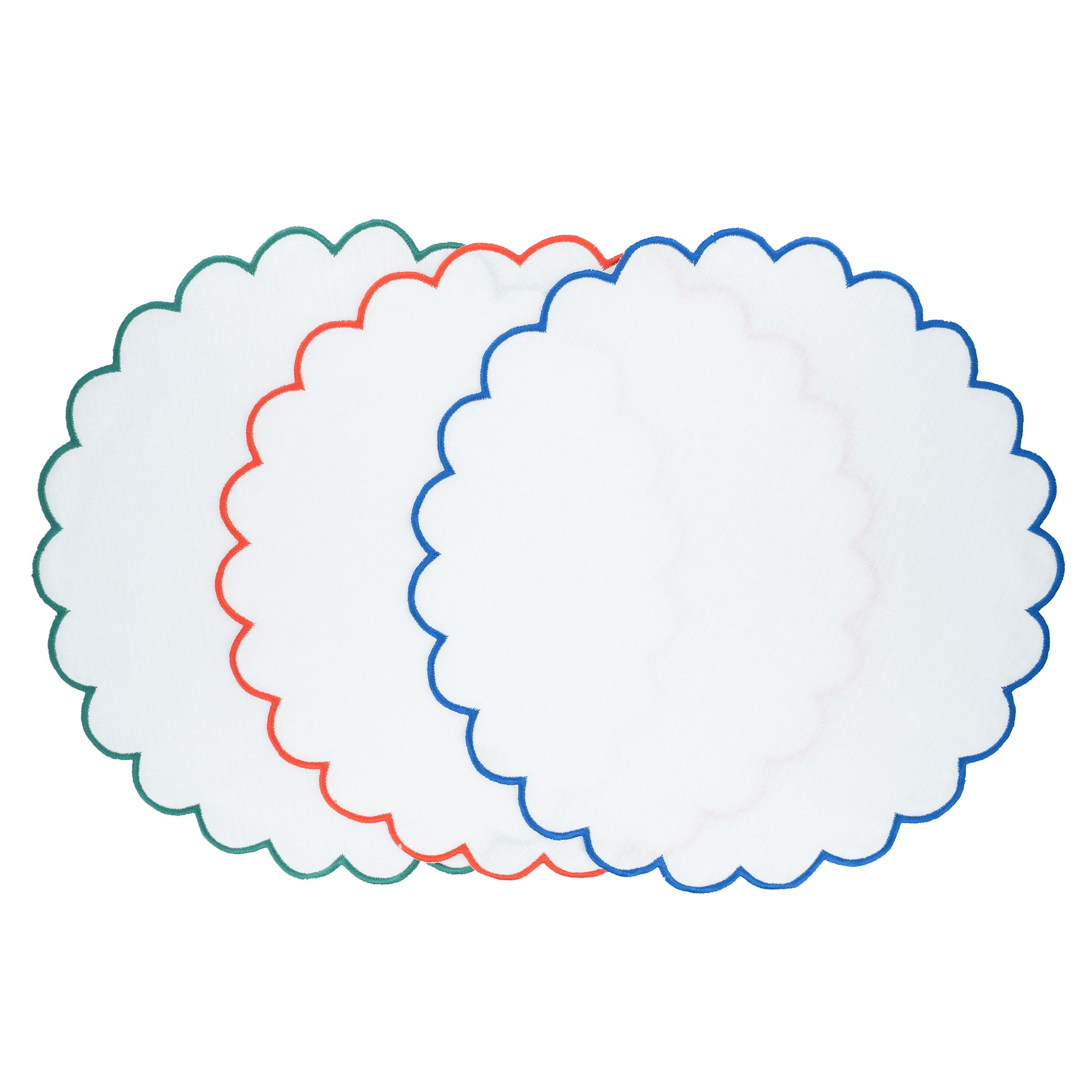 Chouchou Touch handmade linen placemats with scalloped edges and red stitching, perfect for both special occasions and everyday meals.