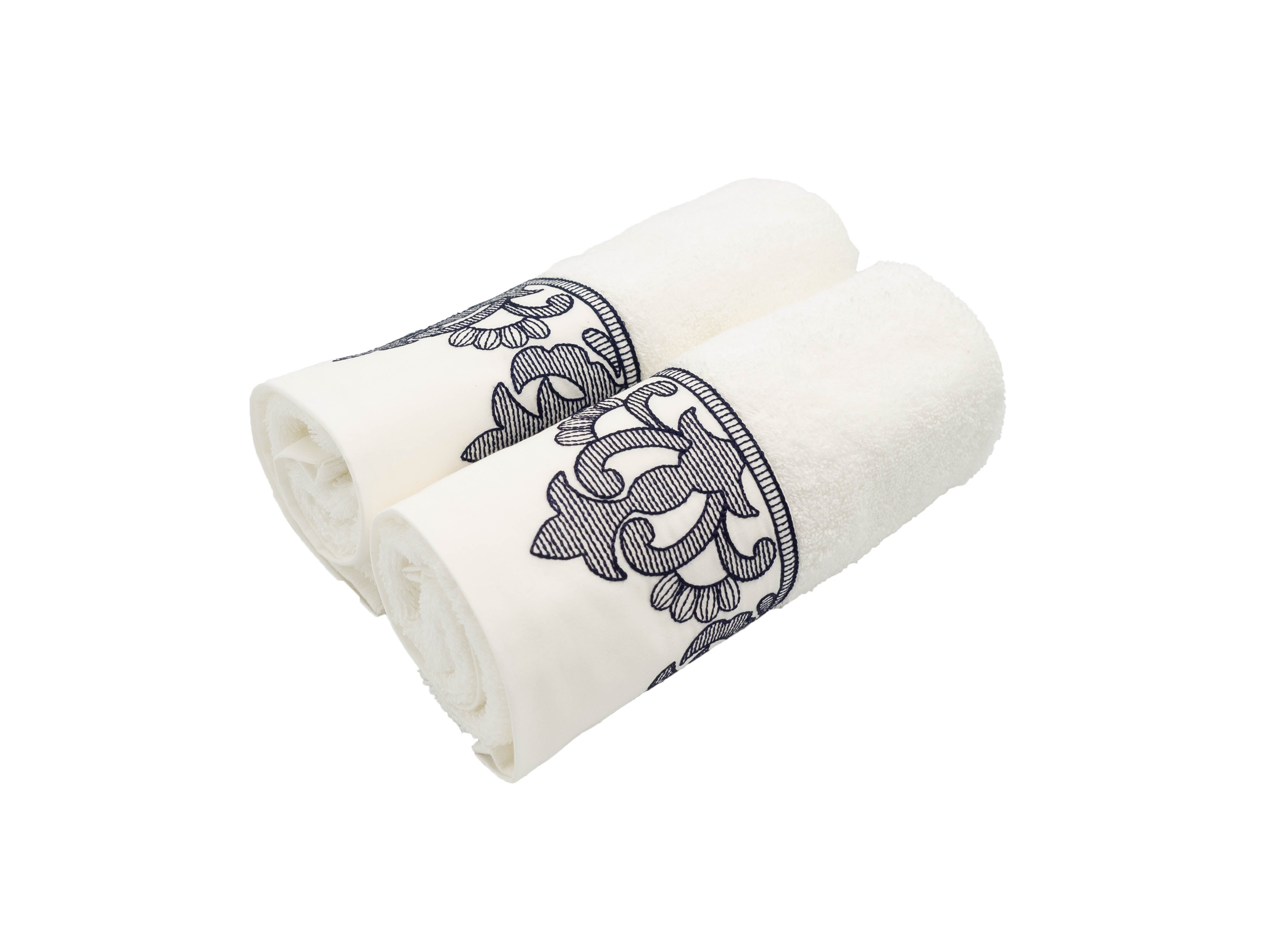 White Guest Towels Fleur de Lis French Border, Set of 2