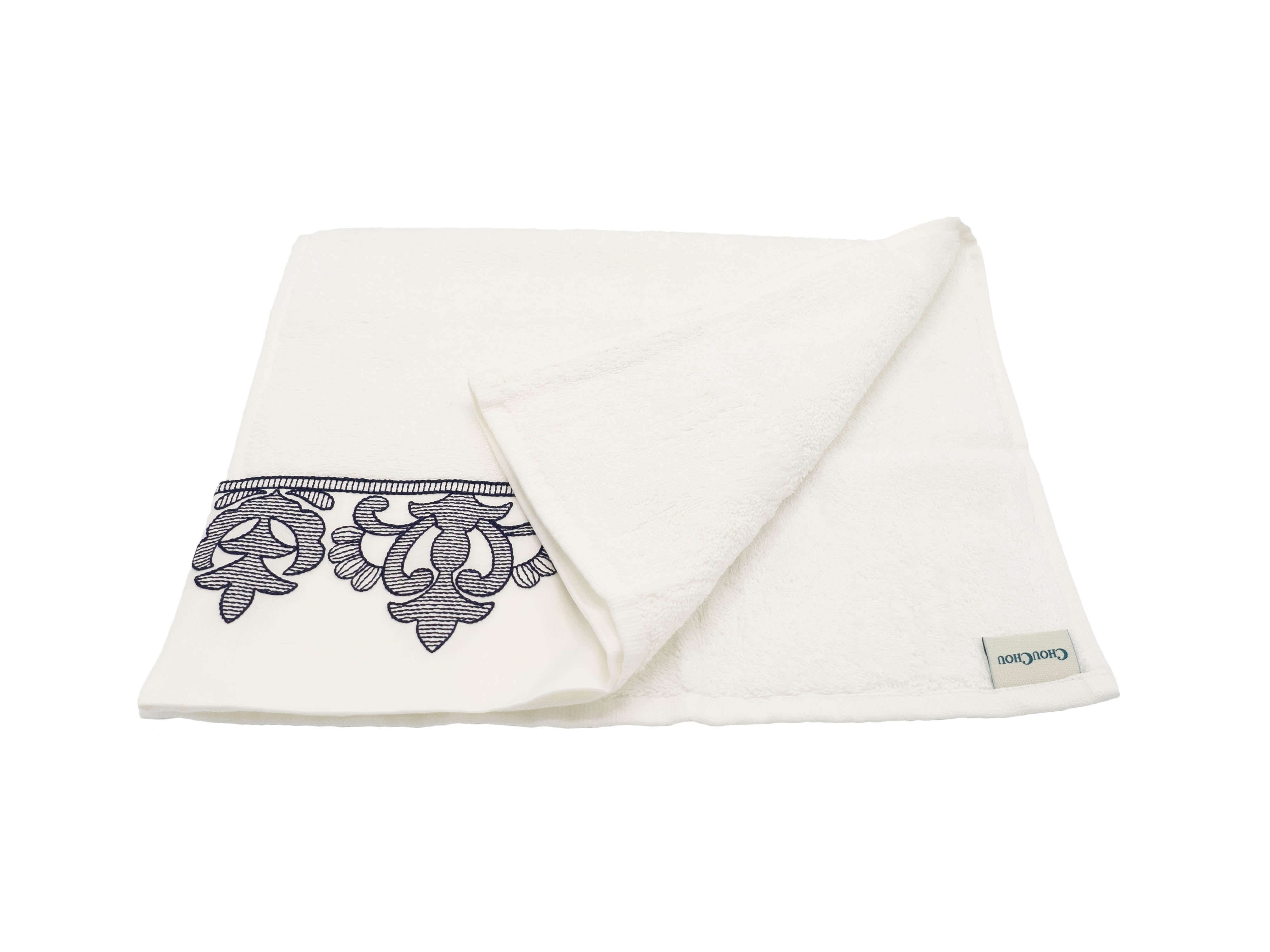 White Guest Towels Fleur de Lis French Border, Set of 2
