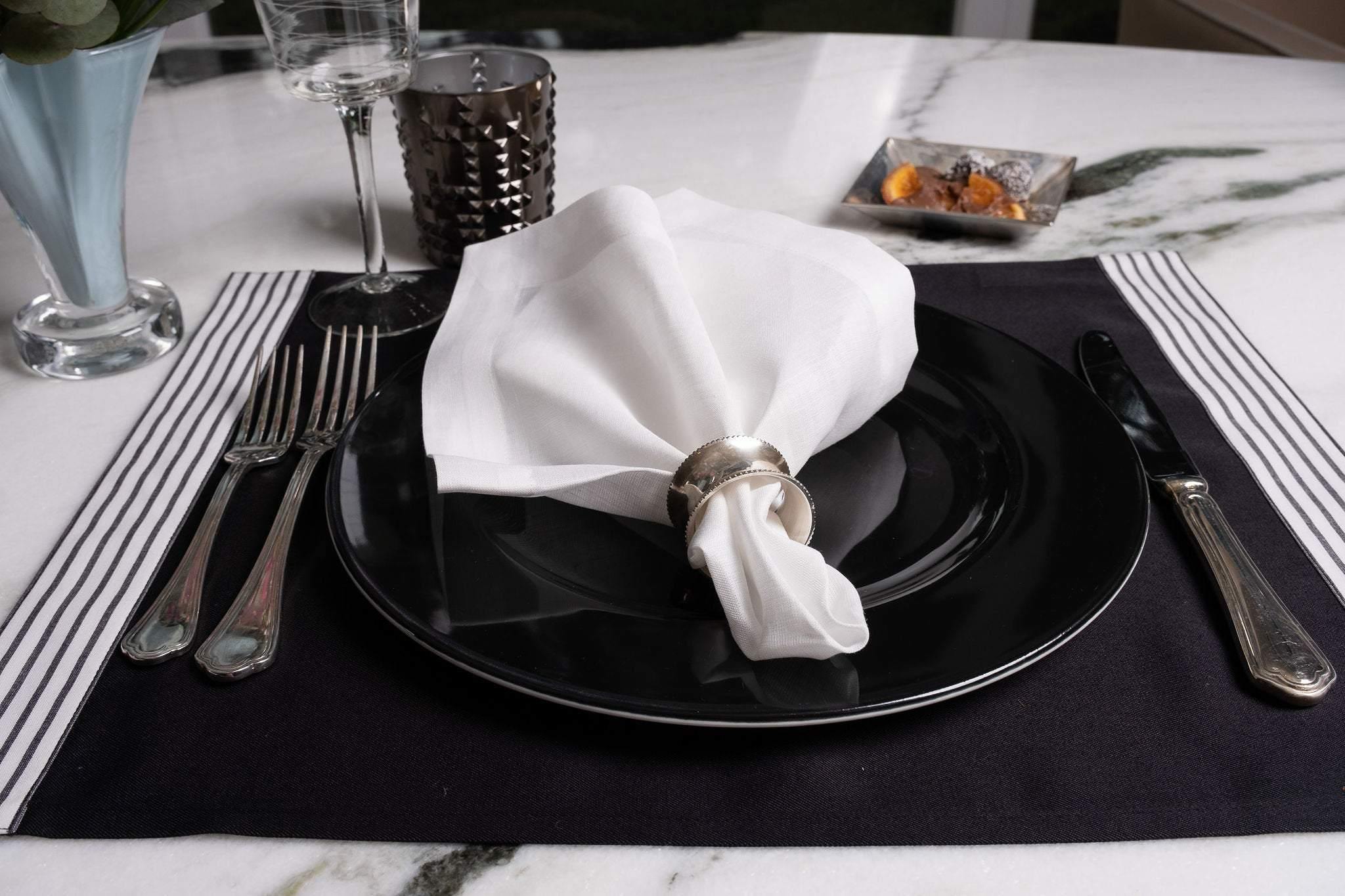 Placemats With Side Stripes on Borders, Black, 15x20 (40x50 cm) Sets of 2 or 4 - Chouchou Touch